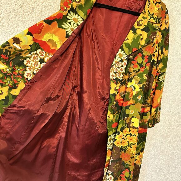 Travel Coat Travelcoats by Naman in a Flower Power Hippie Nylon 1970s Fashion - Picture 11 of 16
